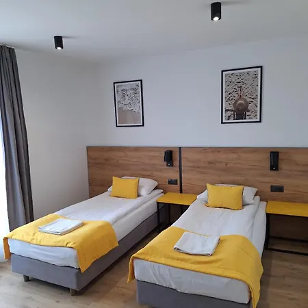 17 Homestay *